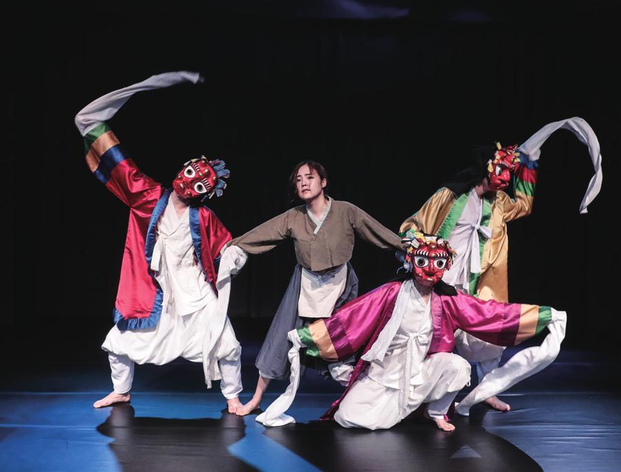 DANCE The Dance Program offers concentrations in Korean Traditional Dance, Modern Dance, and Applied Dance to nurture professional dancers and choreographers in a variety of fields.