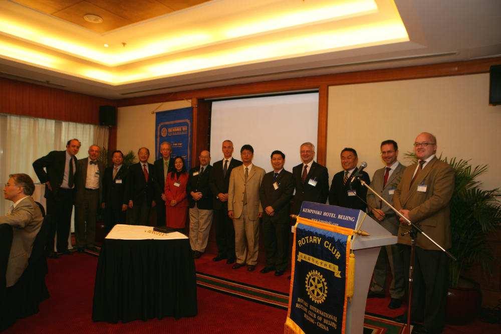 Quentin had the honor to learn several Rotary Clubs' future projects and goal in Taiwan and China.