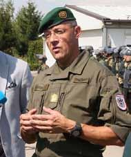 Bomb disposal expert at the airport COMEUFOR, Major General Martin Dorfer expressed his