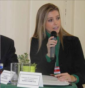 Page 2 Green Global Value Chains: Empreteca Vanessa Vilela de Figueiredo shares her commitment to green products!