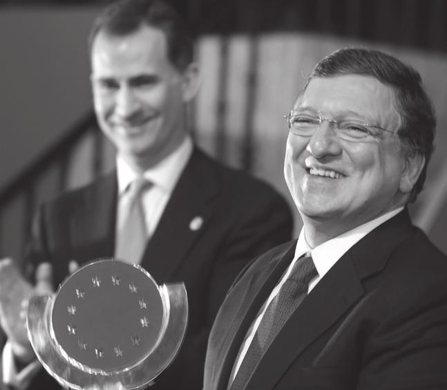 2014 - José Manuel Durão Barroso José Manuel Durão Barroso received the Carlos V European Award 2014 at a ceremony held on 16th January 2014 at the Royal Monastery of Yuste, which was presided over