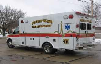 2502-FR (Ambulance): 2004 Ford E-450 Modular.