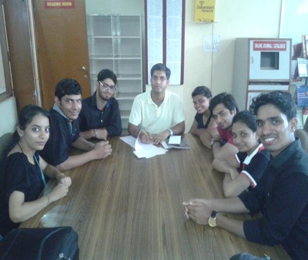 Students discussed at length their plan of action, difficulties related to team and problems related to