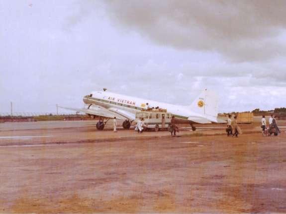 Air Vietnam DC-3 Vietnam s