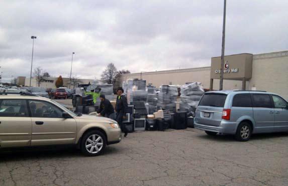Venango County Recycling Electronics collection continues to be a hit with residents On November 1st Venango County held its fifth electronics collection event since 010 and as in the past, hundreds