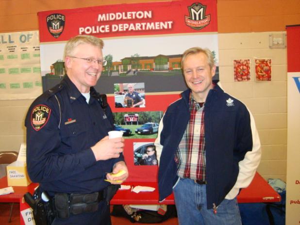 CRIME PREVENTION/COMMUNITY RELATIONS ACTIVITIES Community Events On Friday, February 5, Middleton Police and McGruff attended the Elm Lawn PTA Family Fun Night.