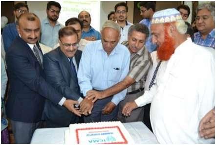 LAHORE Ceremony at Centers at Centers ISLAMABAD FAISALABAD Mr. Saghir ul Hassan Khan, Honorary Treasurer was the Chief Guest at MA Day celebration at Lahore. Mr. Muhammad Yasin, Chairman LBC; Mian Muhammad Yasin Asghar, Secretary CPD LBC; Mirza Munawar Hussain; Mr.
