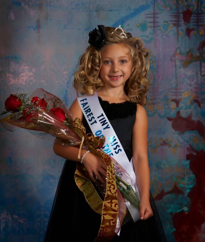 Miss Tiny Tot Fairest of the Fair Lawrenceburg Rotary Club Pageant Begins at 2:00 PM 2009 Winner Kara Davis