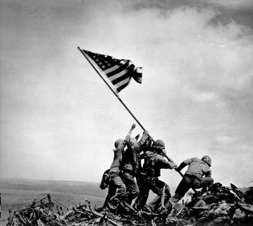 Battle of Iwo Jima! February 19, 1945 in the Japanese island of Iwo Jima! U.S.