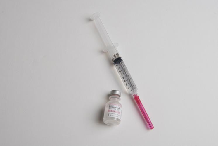 HOW TO FLUSH YOUR PICC Supplies you will need: m Alcohol swabs m Flushing solution(s) for the type of PICC you have m Prefilled syringes OR m Solution, syringe(s) and needle(s) STEPS TO FLUSH YOUR