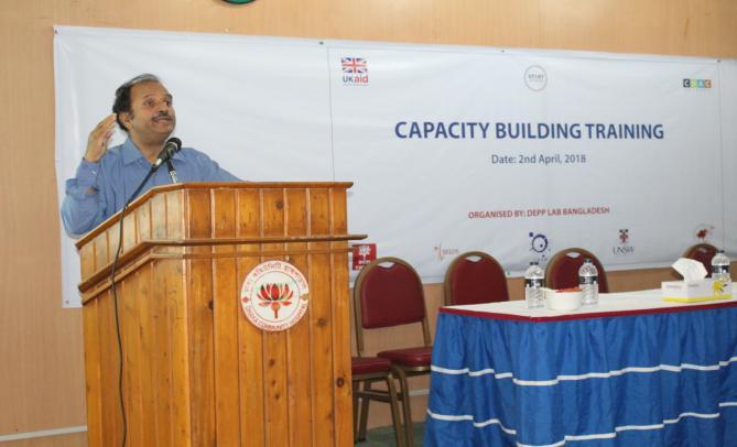 Mr.Gawher Nayeem Wahra, Founder Member Secretary, Disaster Forum, made an open discussion on Writing