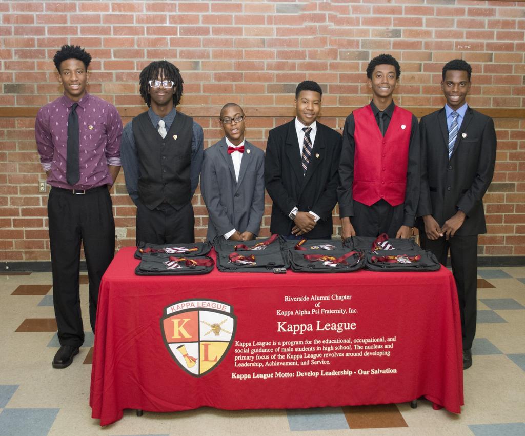 Fall 2015 Volume 9, Issue 4 Fraternity Provides Mentoring Program for Youths Newly inducted Kappa League members (left to right) Cameron Allen, Matthew Isaac, Agyei Butler, Timothy Bolden, Yonathan