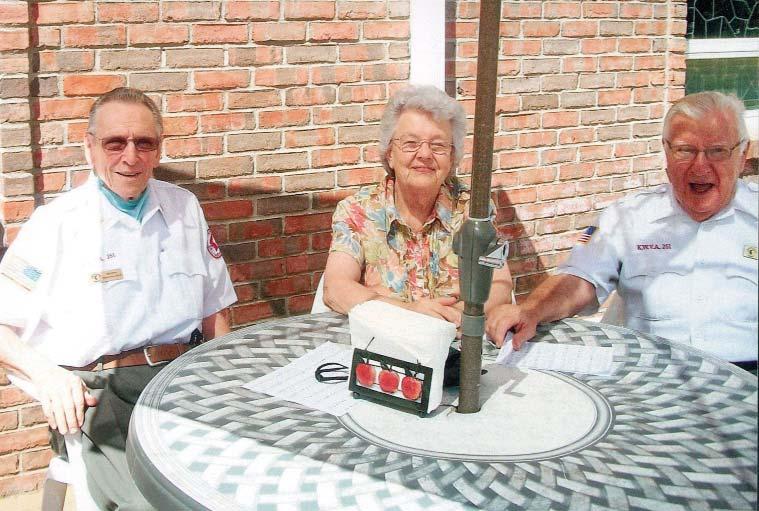 Boesnecker, his wife Rosalee, and Past Chaplain Wally Weiss ready to enjoy the picnic