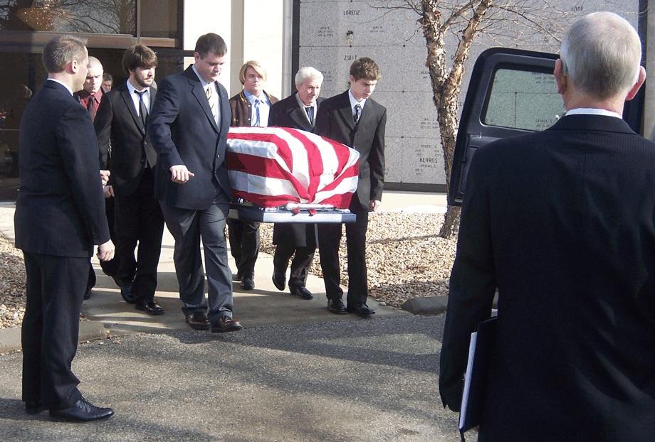 com Updated: Jan 22, 2009 06:31 PM EST Indianapolis - Friends and family are paying their last respects to an Indianapolis veteran of two wars, and one of the most decorated officers in IMPD's