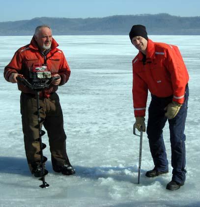 March 2008 Survey crew weaves around ice fishermen on Lake Pepin this winter By Lisa Lund A survey crew from the channels and harbors unit in Fountain City, Wis.