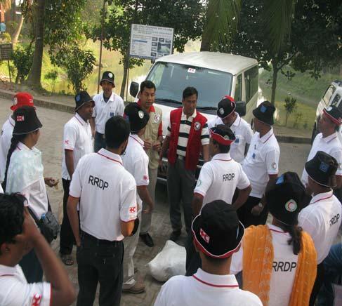 Programme component 2: Disaster response and preparedness for response The national disaster response team (NDRT) getting briefed before the field simulation exercise. Photo: International Federation.