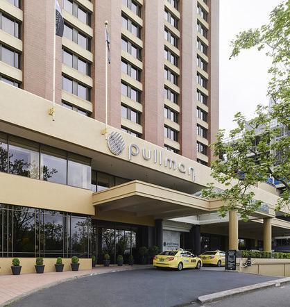 IHHC National Conference Venue 2019 The 38th National IHHC Conference will be held at: THE PULLMAN ON THE PARK 192 Wellington Parade MELBOURNE 3002 AUSTRALIA Tel: (+61) 3/9419 2000 Fax: (+61) 3/9419