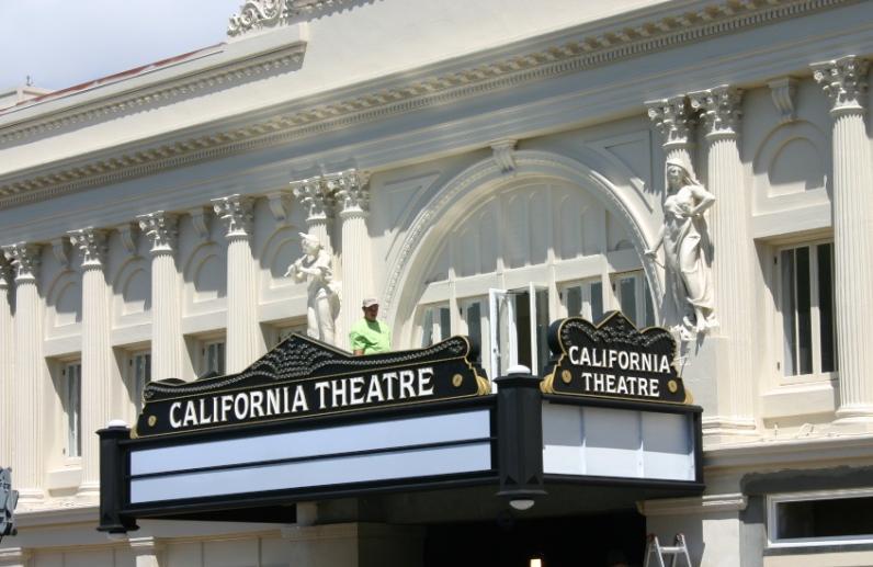 Café Expansion California Theatre