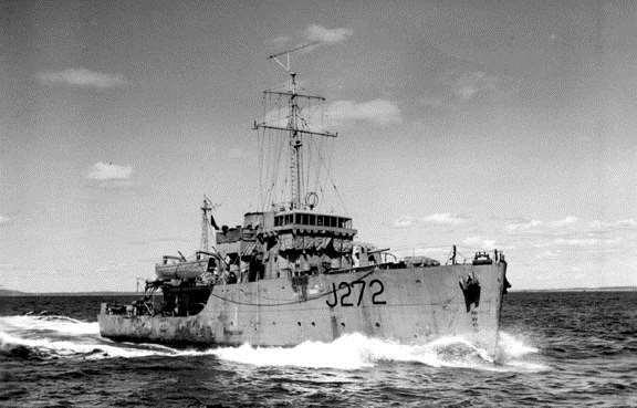 The War at Sea The Royal Canadian Navy (RCN) grew from 13