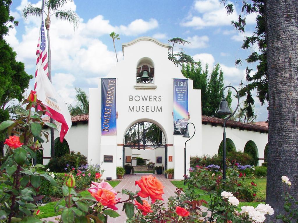 In addition, over two million people visit Santa Ana every year for its world class museums, such as the Bowers Museum and the Discovery Cube OC Distinctive architecture is visible throughout the