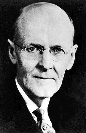 FOUNDER OF ROTARY Paul Harris Born in Racine, Wisconsin on April 19, 1868, Paul P. Harris spent his early years in Wallingford, Vermont.
