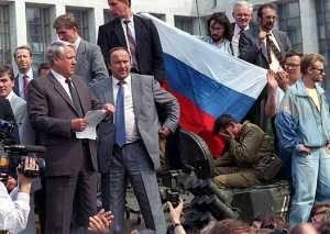Boris Yeltsin (far left) stands on a tank to defy the 1991 coup The USSR Dissolves On December 21, 1991, the presidents of Russia, Ukraine and Belarus signed the Belavezha Accords declaring