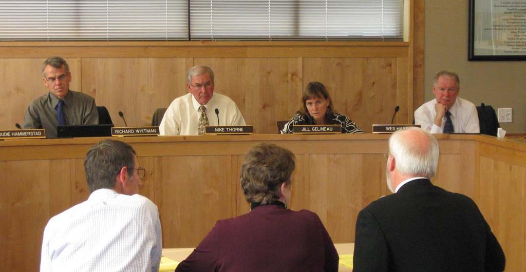 LCDC members (foreground) engage the Oregon Task Force on Land Use Planning in Prineville.
