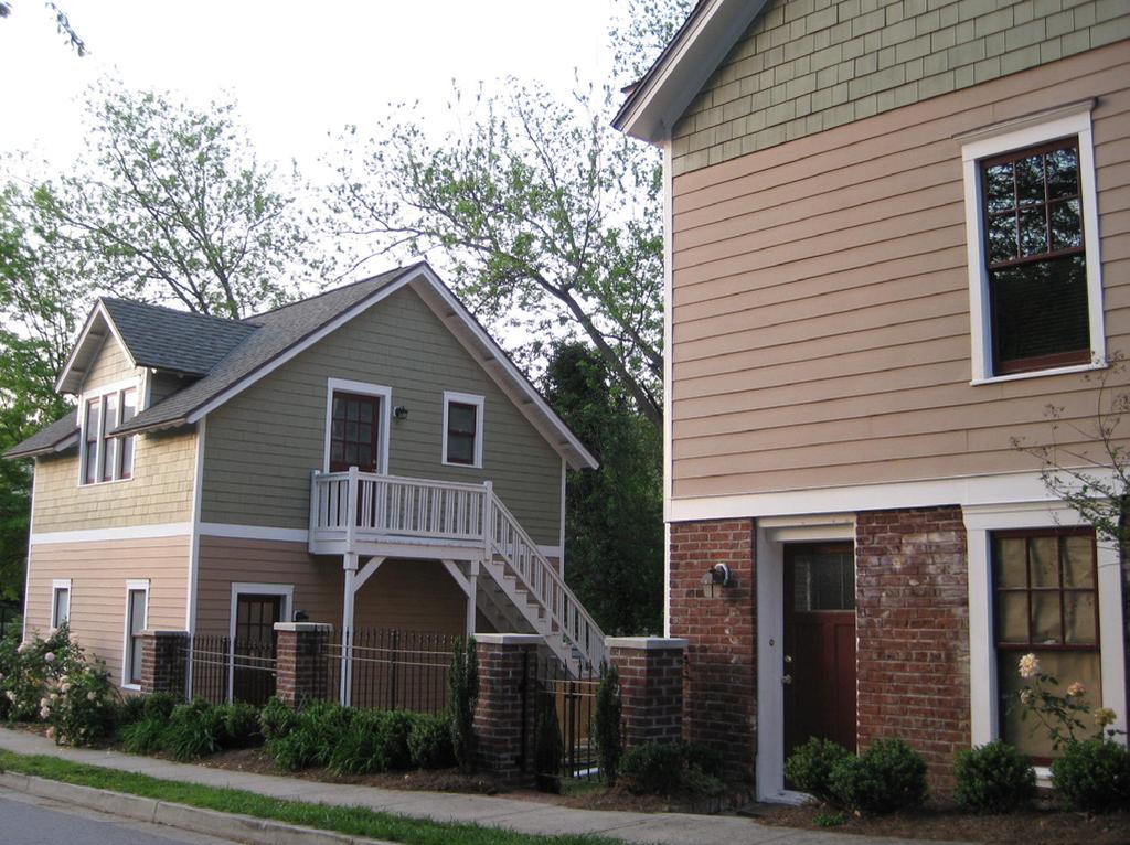 HOUSING How will we ensure that a diversity of people can live and prosper in Brookhaven? One of Brookhaven s most cherished assets is its residential neighborhoods.