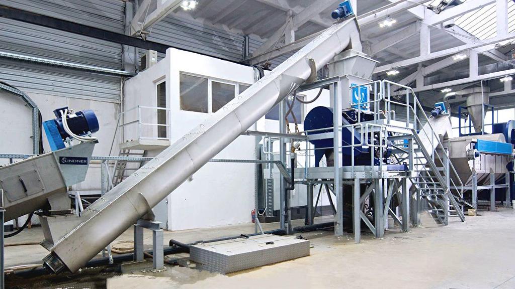 Plastic Recycling Plant Company: RITMIC Country: Suceava, Romania Year: 2015-2016 Funding: 49% from EEA Grant Scope: Invest in washing and shredding line to