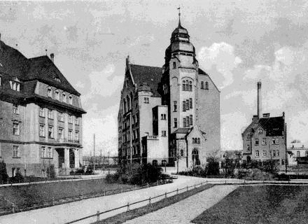 History of Poznań University of Technology The history of the first Polish technical higher education institution began in 1919 when People s Leading Council founded Higher State School of