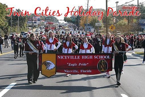 Perspective Perspective Niceville Christmas parade Around 3 Dec 2016 ~5,000