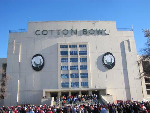 History Fair Park Stadium was constructed in 1930 and officially renamed the Cotton Bowl in 1936 The first Cotton Bowl collegiate football game was held on January 1, 1937, with the TCU Horned