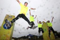 Contestants jumped into the sky to celebrate the brilliant result of the competition.