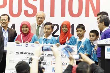 00 & Trophy Team Name: Those Guys & That Girls School: SMK Ibrahim State: Kedah Idea: The Wow Machine Invention Description: An ingenious and