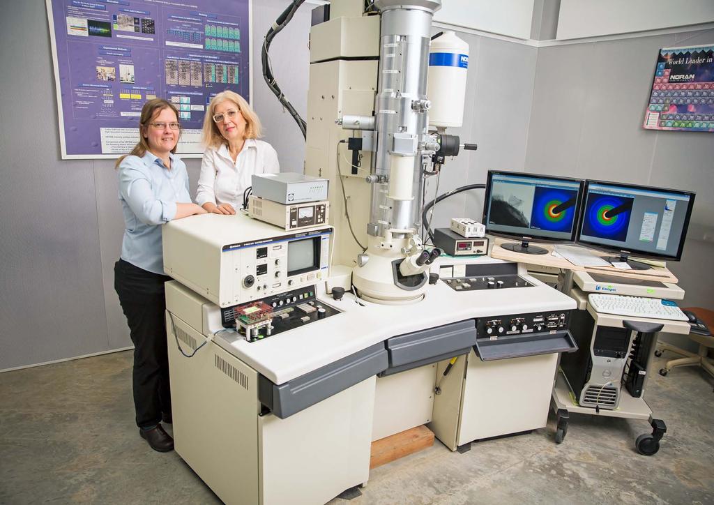 Drs. Carol Hirschmugl (left) and Marija Gajdardziska-Josifovska NSF I-CORPS PROGRAM IS TEACHING PHYSICISTS TO BE ENTREPRENEURS UWMRF Catalyst Grants gave physicists Marija Gajdardziska-Josifovska and