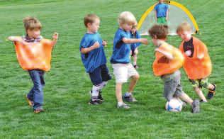 er 12,19, 26 Time: 4-4:30 p.m. Ages: 5 to 6 years old Fee: $30 Limit: 8 golfers Family Sports Center (Arapahoe and Peoria) PEE WEE SOCCER Day and Dates: Wednesdays, September 7, 14, 21, 28 Time: 4:15-5 p.