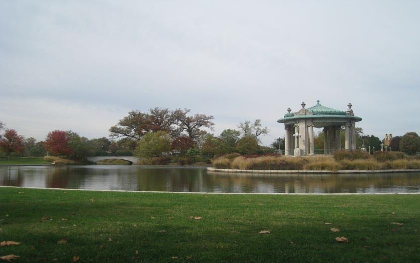 easy parking Walk to Forest Park with jogging, cycling, Art Museum, World- Class Zoo, Close to