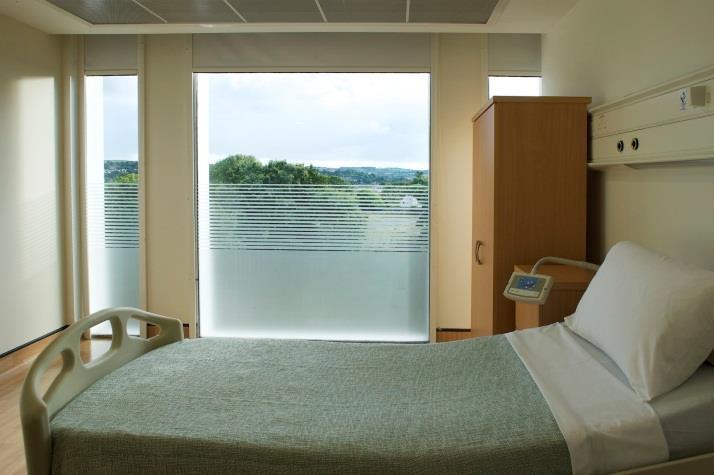 Accommodation of Patients/Residents with CDI A single room with dedicated toileting facilities (private bathroom or dedicated commode chair) is strongly recommended.