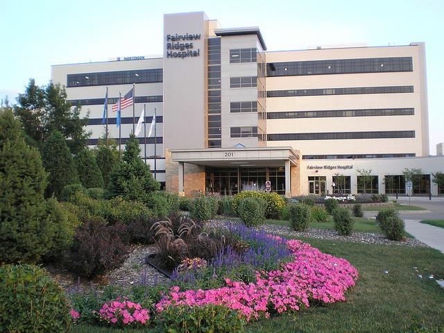 Fairview Ridges Hospital NICU Statistics General Statistics: Level III NICU Care for babies 30 weeks gestation or greater Average number of families per year: ~300-350