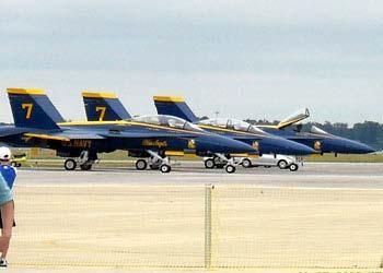 Famous US Navy BLUE ANGELS 5 Photos