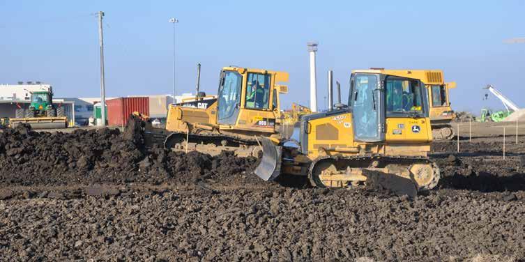 Introduction to Dozers This class is designed for the beginning dozer operator.