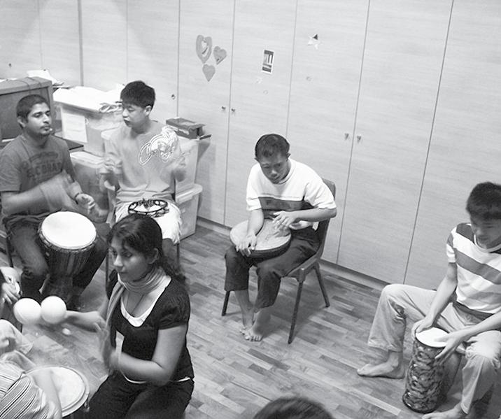 Jean Ng & Julius Foo DRUM PRODIGY & PERCUSSION kicked off Drums & Percussions lessons in March 2009, along with a group of enthusiastic drummers