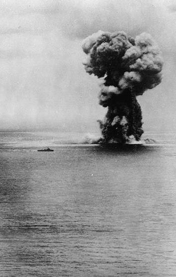 Okinawa Naval battle lasted from 6 April to 30 April 1945 Attacks by regular land based aircraft did no damage and 1100 were lost 1900 kamikaze attacks sank 34 vessels and damaged 368