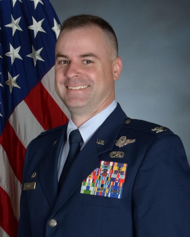 U N I T E D S T A T E S A I R F O R C E COLONEL JON T. JULIAN Colonel Jon T. Julian is the Commander, 11th Operations Group, 11th Wing, Joint Base Anacostia-Bolling, Washington DC.