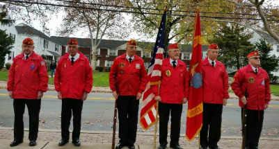 Veterans Day in New Milford On Veterans Day, November 11, 2015 Gooney Bird members Phil Sullivan, Mike Perrone, Al