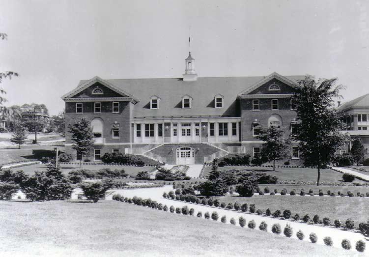 Source: National Archives and Records Administration, SC 590550 p The Red Cross Hall, South elevation, taken June 7, 1932.