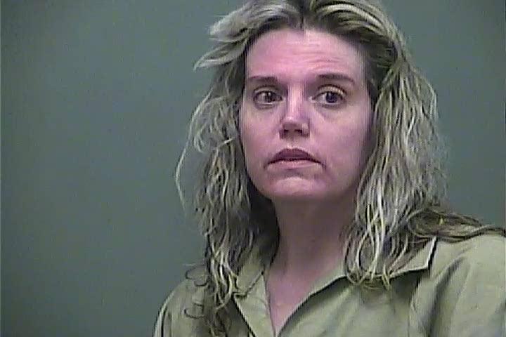 Offender's Name: HUMPHRIES, SARA DAWN Booking #: 2013112036 Book Date/Time: 04/18/2017 17:40 Age: 45 Address: CLEVELAND, GA 30528 Arresting Officer: SIMS, ANTHONY WAYNE Arrest
