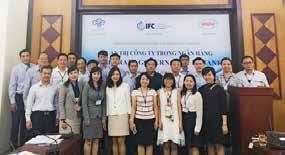 IFC also co-organized a forum and a training session with SSC and the Ho Chi Minh City Stock Exchange for more than 100 participants from listed companies to raise awareness of the scorecard.