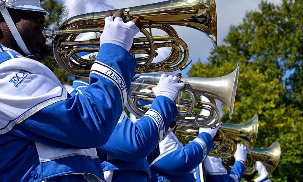 THE DOWNBEAT! Monthly Newsletter of the ECSU Band Program VOL 1, ISSUE 02 AUGUST 2014 In This Issue Band Camp P.1 Band Organizations P.2 THE SOUND OF CLASS GEARS UP FOR CAMP!