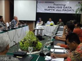 Personnel Management System workshop in Purworejo program in general, (2) workshop to process Padatiweb and NUPTK data, (3) training on data analysis, (4) with DBE1 assistance, development of a